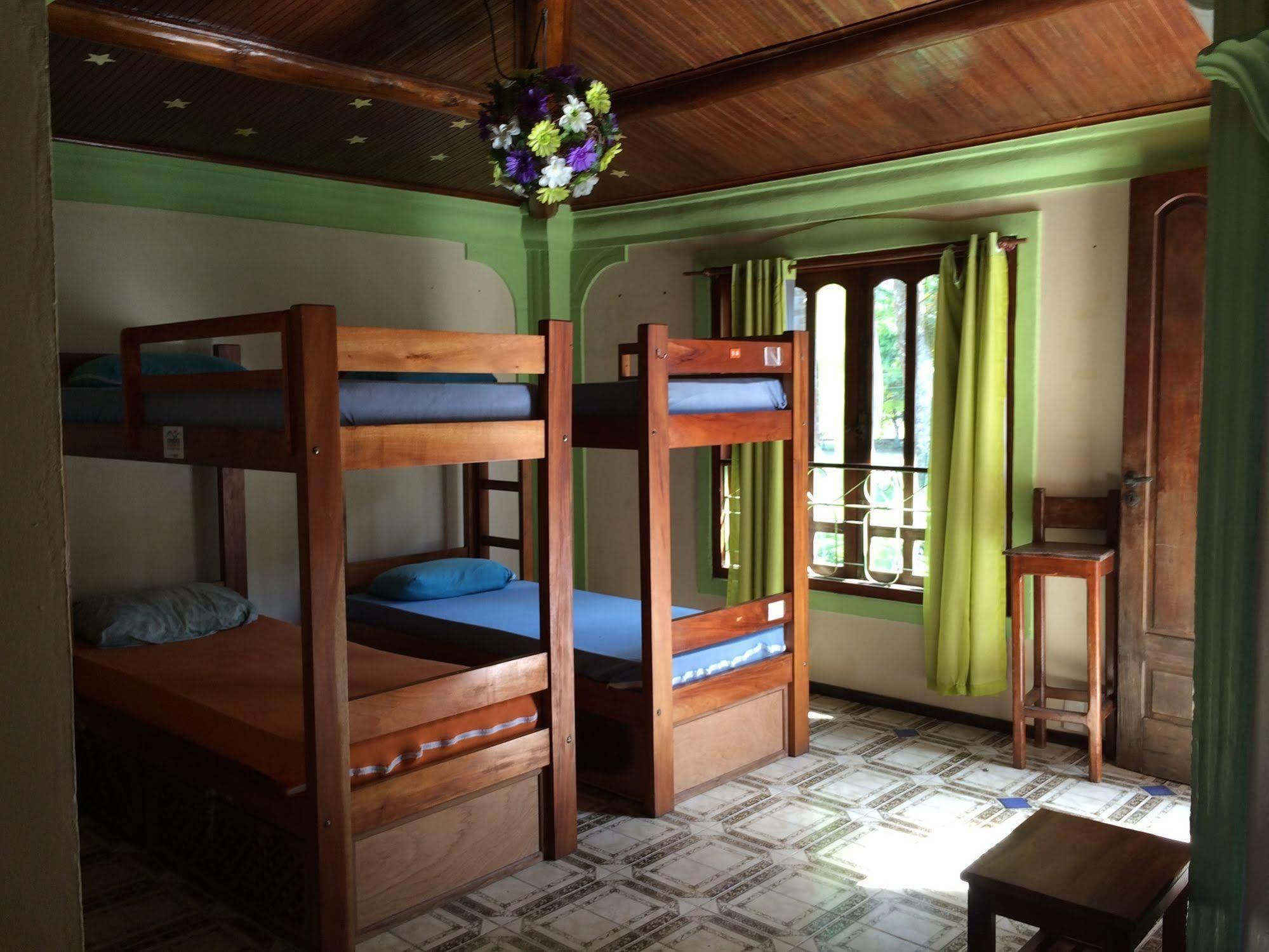 Na Casa 11 - E * Porto Seguro